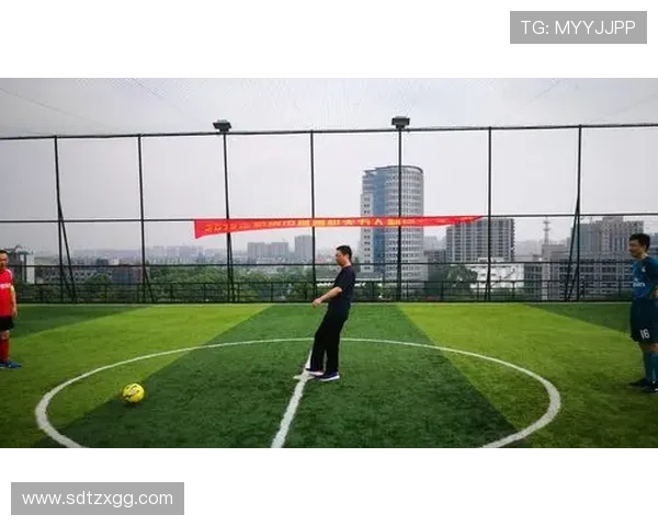 专业解读：杭州足球队的边路渗透打法