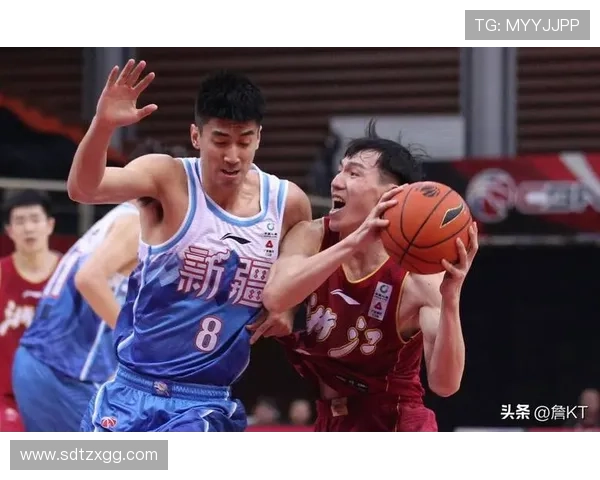 上海足球队在世锦赛积分榜上以56分稳居第一名展现强劲实力