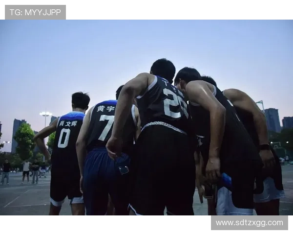 全运会回顾:武汉篮球队展现出色耐力与团队精神的精彩表现